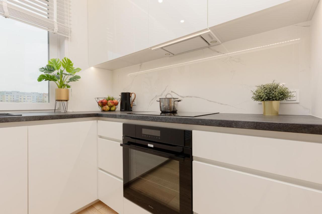 Loft Apartment With Parking In Warsaw By Noclegi Renters Kültér fotó