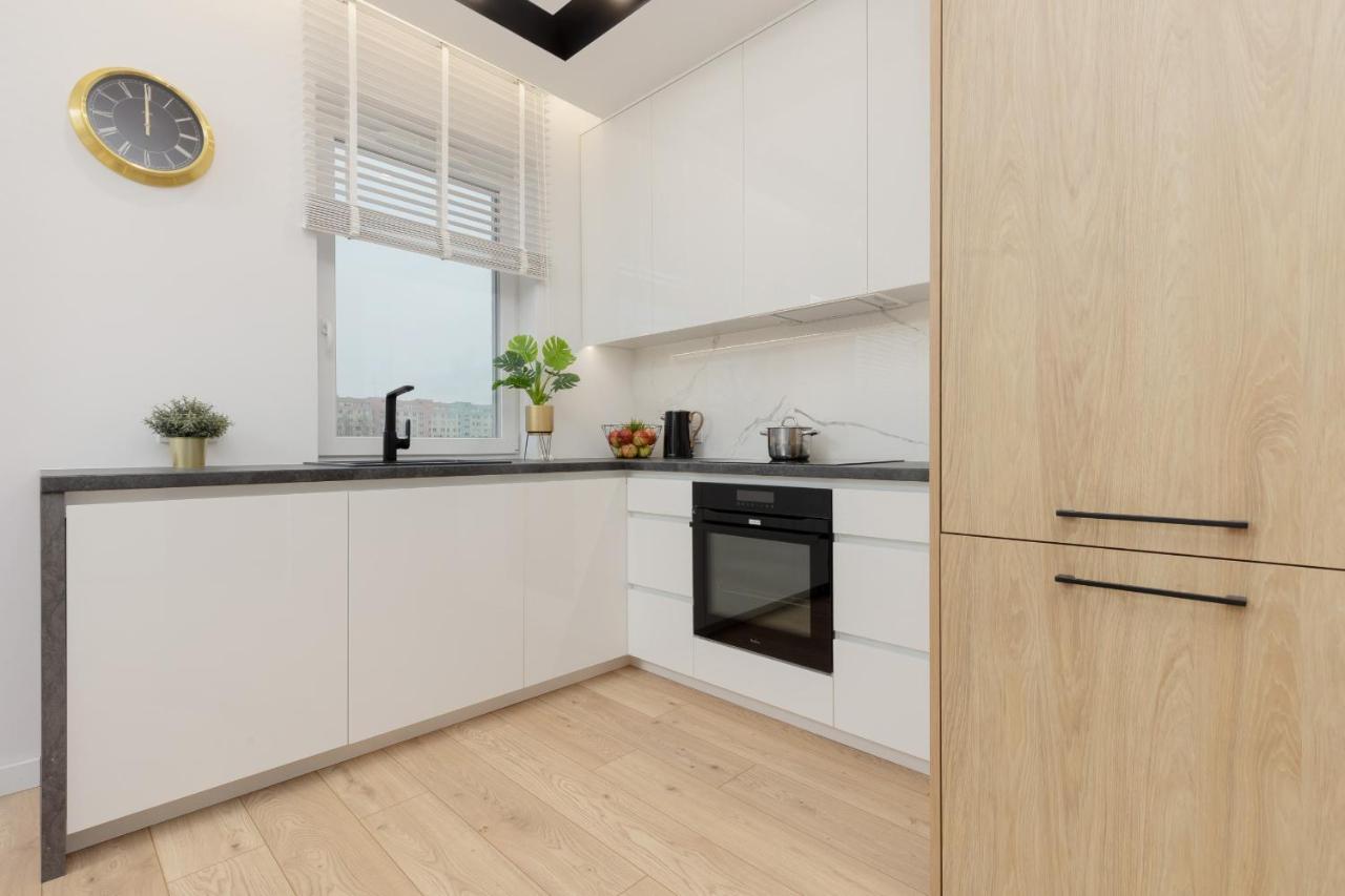 Loft Apartment With Parking In Warsaw By Noclegi Renters Kültér fotó
